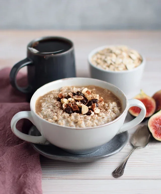 Porridge di avena cremoso al caffè