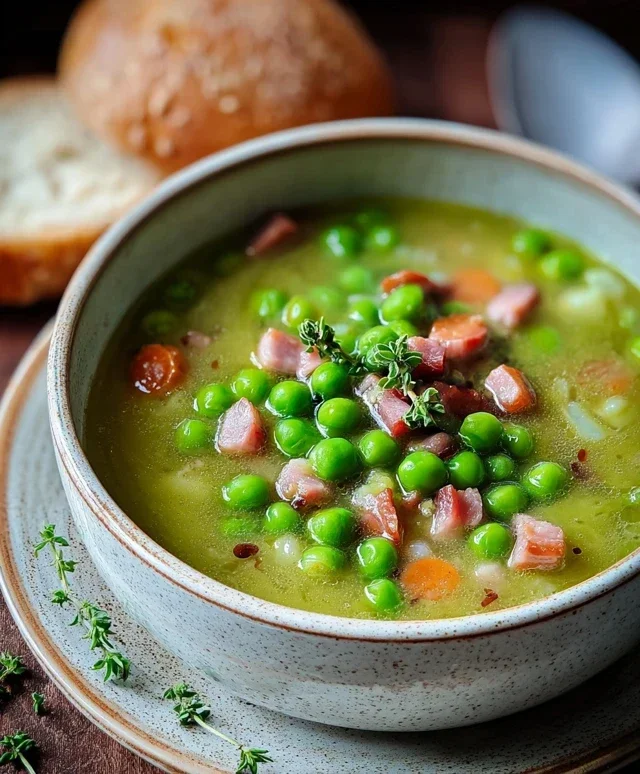Erbsensuppe mit Speck